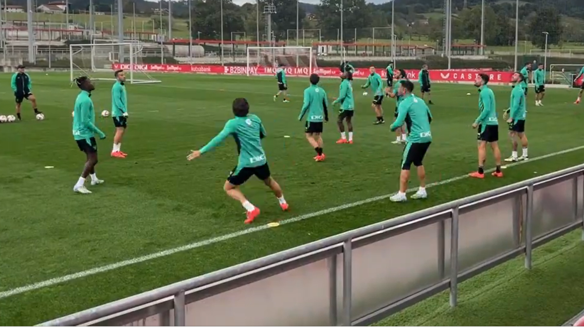 Imagen del rondo de entrenamiento de esta mañana en Lezama