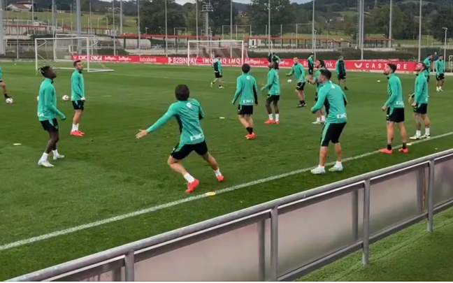 Imagen del rondo de entrenamiento de esta mañana en Lezama Imagen del rondo de entrenamiento de esta mañana en Lezama