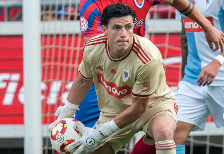 Javier Rabanillo en el partido ante el Numancia / Nacho Castaño (SD Compostela)