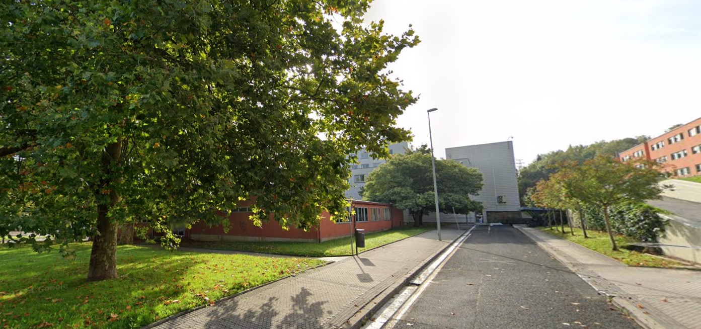 Solar en el Campus de Gipuzkoa en el que se construiría la nueva residencia / Google Maps