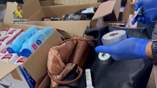 La Guardia Civil desarticula en Bizkaia una red que robaba en supermercados y recupera 10.000 productos valorados en 102.000 euro