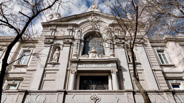 La decisión del Tribunal Supremo ratifica el fallo del Tribunal Superior de Justicia del País Vasco y deja sin efecto varios apartados de los criterios de uso de las lenguas oficiales / EP