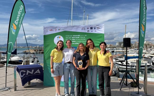 Integrantes del Surne, subcampeonas en la cita de Mallorca. Foto: RCMA-RSC