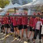 Una edición anterior del homenaje a las txupineras. Foto: Bilboko Konpartsak