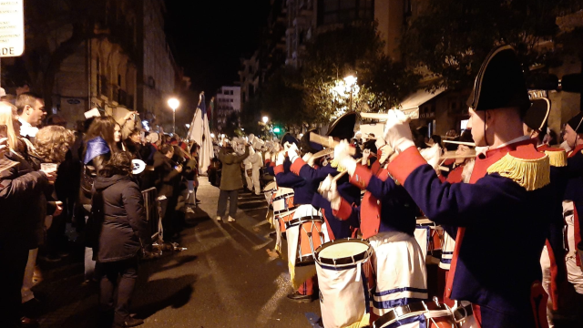 Tamborradas de madrugada en San Sebastián. ONDA VASCA