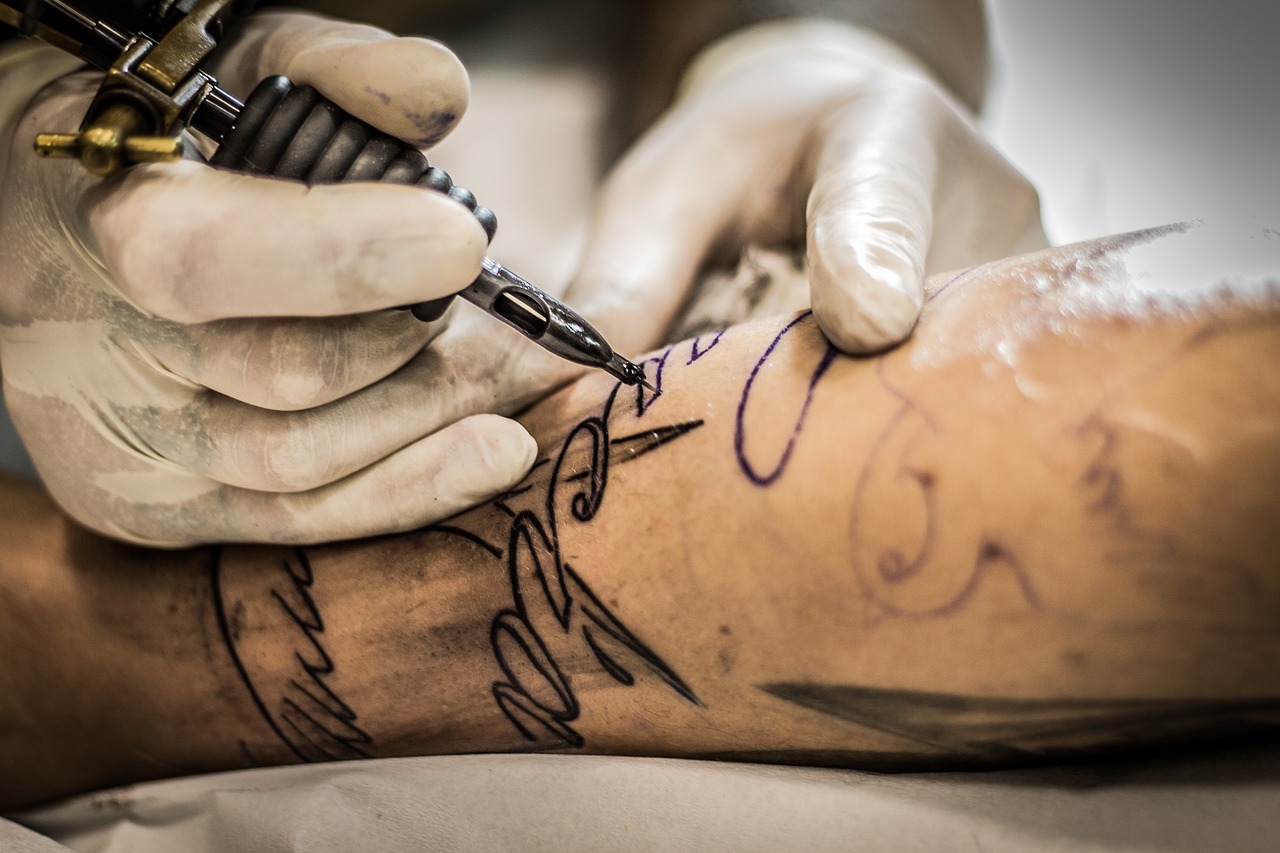 Ocho consejos sobre cómo curar y cuidar un tatuaje recién hecho - Onda Vasca