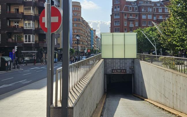 Entrada de parking en Bilbao. BILBAO. EUS Entrada de parking en Bilbao. BILBAO. EUS