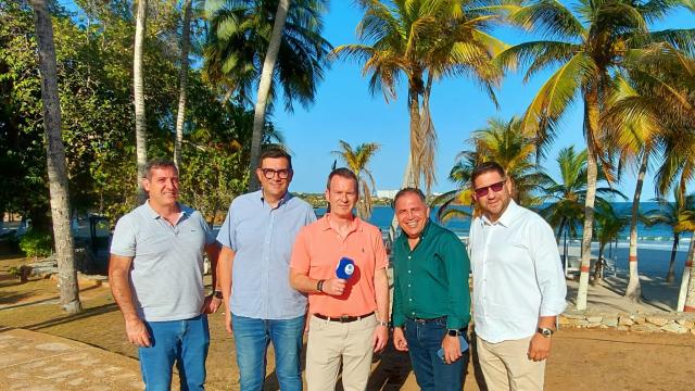 Txema Gutiérrez con sus invitados en Isla Margarita