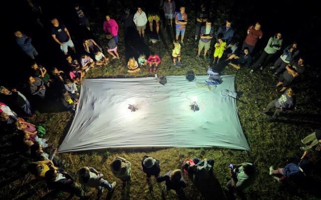 Imagen de la salida nocturna a Tirón en el marco de las jornadas.