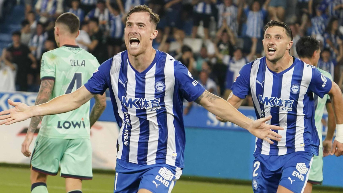 Toni Martínez celebrando su tanto frente al Levante en la primera jornada de Liga. Foto: DNA
