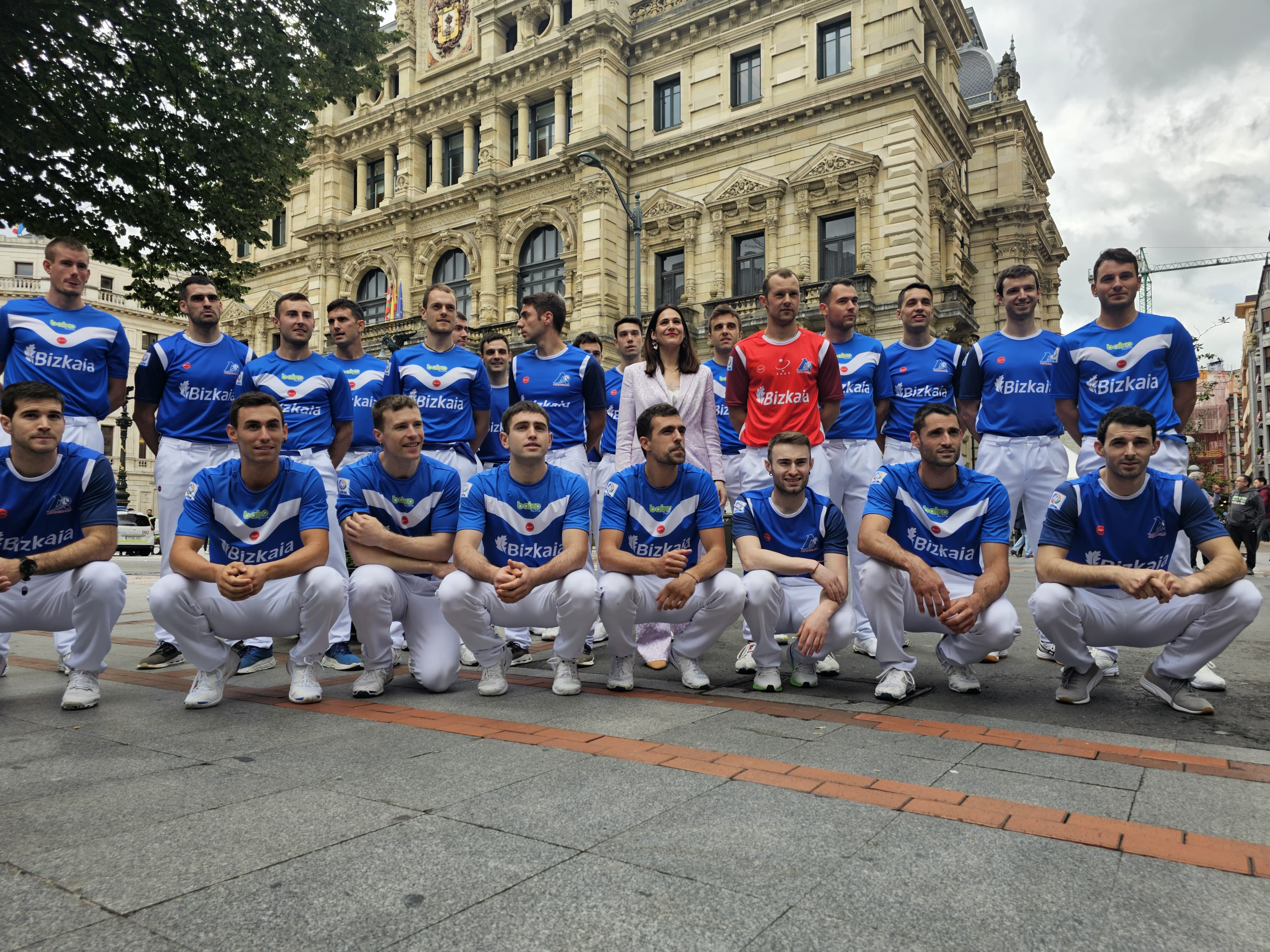 El Club Deportivo Bilbao, sede la tercera jornada del del XI Torneo Bizkaia  de pelota - Onda Vasca