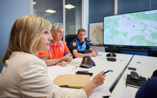 La consejera López en la reunión con los responsables de Tráfico Navarra y de Seguridad Vial de la Policía Foral y Policía Municipal de Pamplona. Cedida
