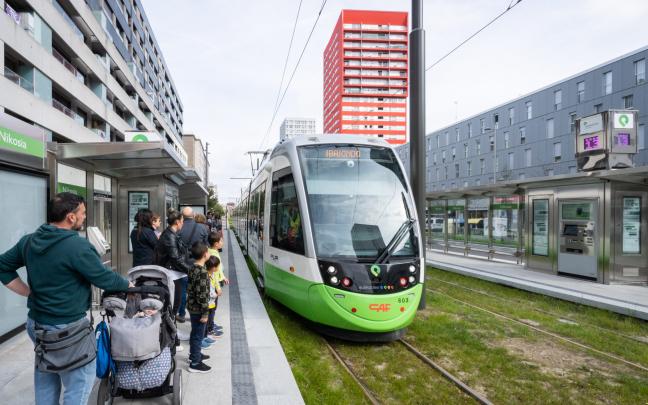 Una unidad del tranvía de Vitoria-Gasteiz. CEDIDA. 