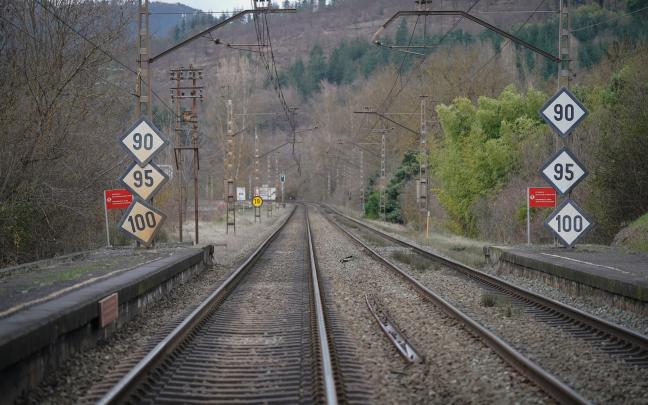 Una vía de la red ferroviaria alavesa. EP