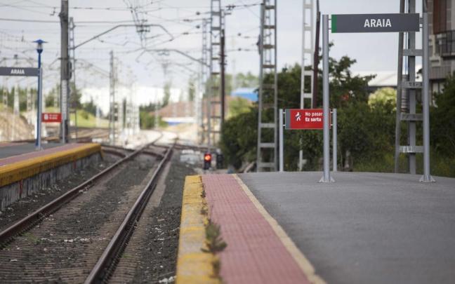 Estación de tren de Araia, por donde pasará la nueva línea de cercanías. DNA Estación de tren de Araia, por donde pasará la nueva línea de cercanías. DNA