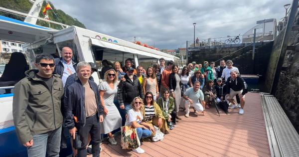 Todos los tripulantes del barco de Onda Vasca durante la Bandera de La Concha