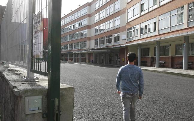 magen de archivo del antiguo instituto Antonio Trueba de Barakaldo que ya fue derribado | Deia