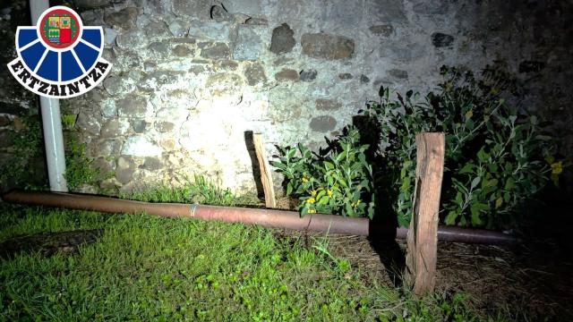 Tubería sustraída en Mendaro. DEPARTAMENTO DE SEGURIDAD