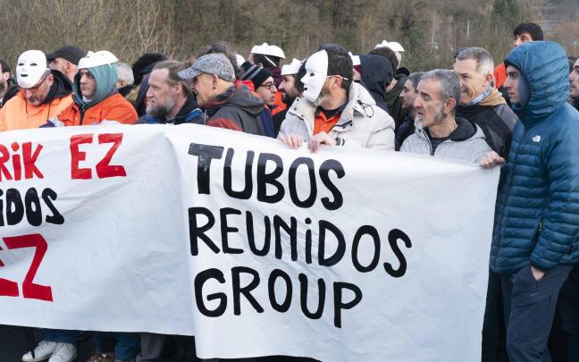 Concentración de la plantilla de Tubos Reunidos Alex Larretxi