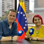 La ministra de Turismo Leticia Gómez con Txema Gutiérrez en Caracas. ONDA VASCA