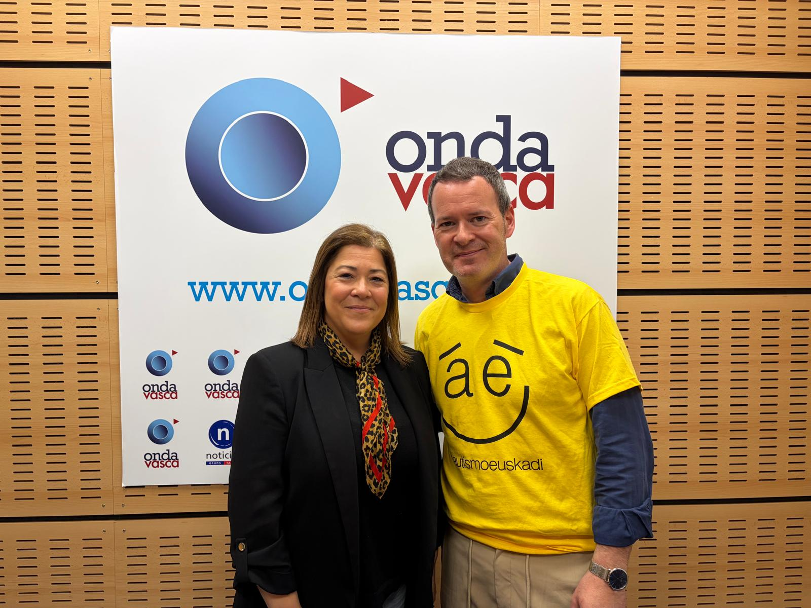 Txema Gutiérrez con Zior Bilbao en los estudios de ONDA VASCA