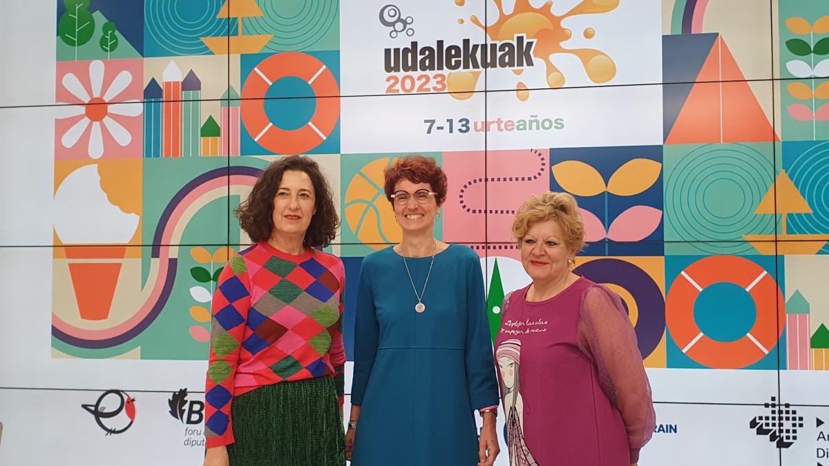 Las diputadas forales Lorea Bilbao, Maria José Telleria y Ana del Val.