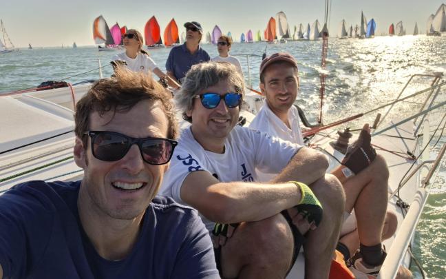 Tripulación de el Jaleo, Gonzalo Chávarri, Carmen Galdós, Javier Chávarri, Juan Penide, Diego Eguren e Ignacio de la Peña. Foto: Pepe Zayas