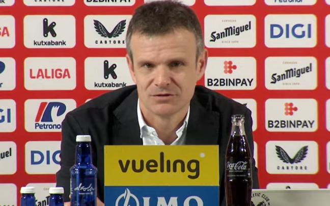 Jon Uriarte, esta tarde en la sala de prensa de San Mamés