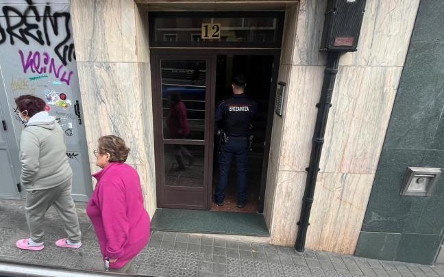 Una mujer mata a su pareja en el barrio de Uribarri de Bilbao Borja Guerrero