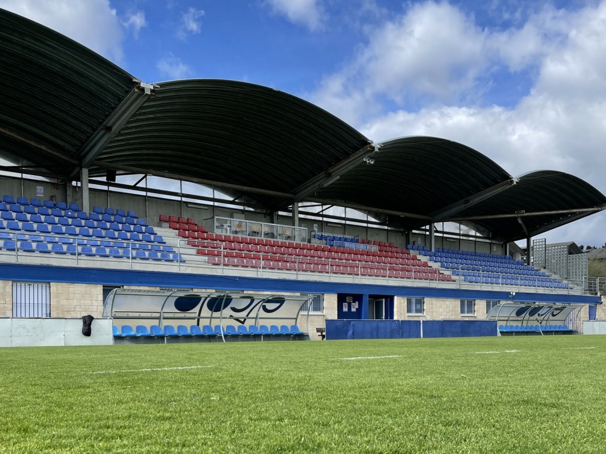 El césped de Urritxe es el punto de arranque de la pretemporada 2025-2026 del Athletic. / SD AMOREBIETA