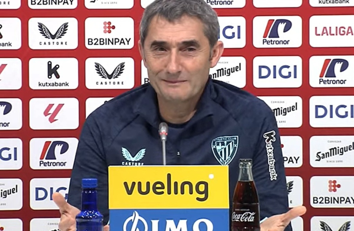 Ernesto Valverde esta tarde atendiendo a los medios en Lezama