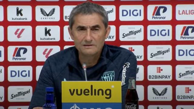 Ernesto Valverde, esta tarde en la sala de prensa de Lezama