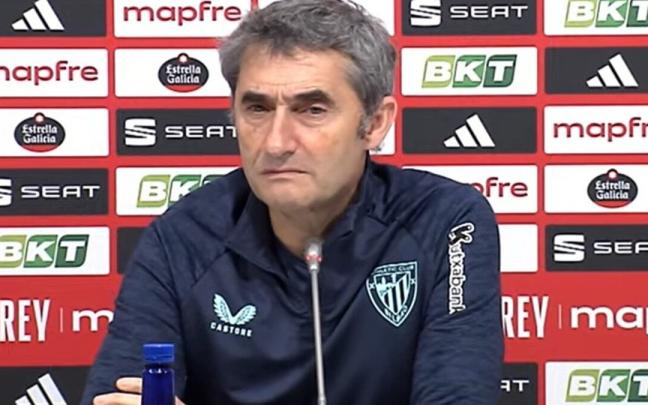 Ernesto Valverde, esta tarde en la sala de prensa de Lezama