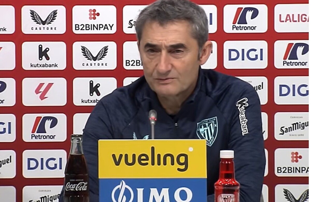 Ernesto Valverde, esta tarde en la sala de prensa de Lezama