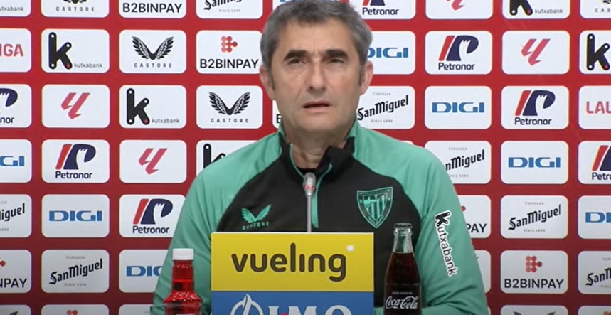Ernesto Valverde, esta tarde en la sala de prensa de Lezama