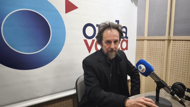 Diego Vasallo en los estudios de Onda Vasca