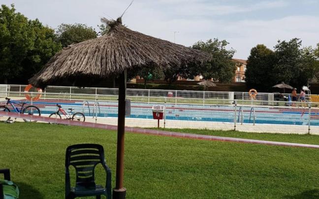Vista de las piscinas municipales de Villafranca. Maps