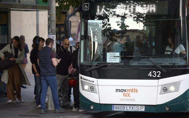 Huelga en el servicio de villavesas este martes 9 de septiembre. Unai Beroiz