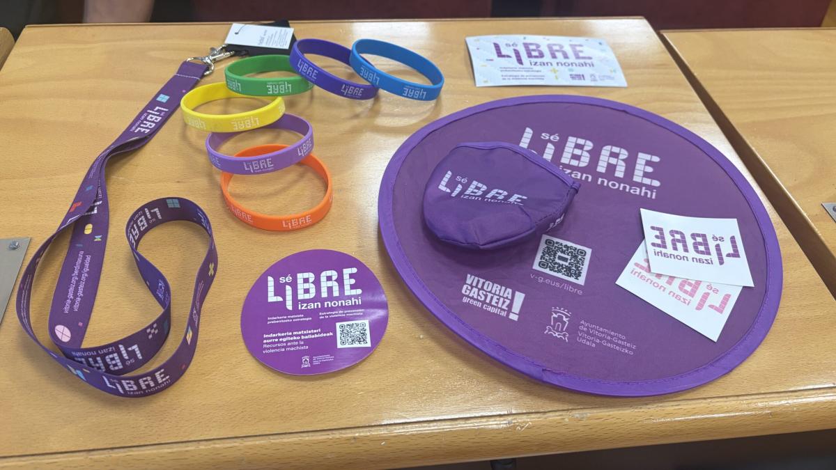 'Merchandising' de la campaña de prevención de la violencia machista en fiestas de La Blanca