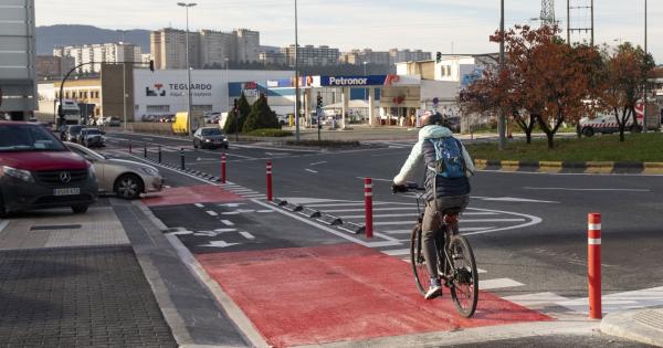 Carril bici en el polígono de Landaben. Fotos: Ayuntamiento de Pamplona