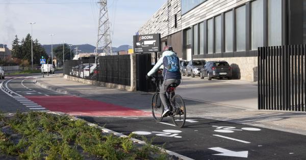 Carril bici en el polígono de Landaben. Fotos: Ayuntamiento de Pamplona