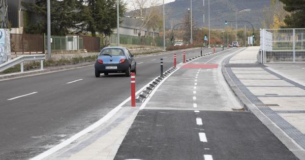 Carril bici en el polígono de Landaben. Fotos: Ayuntamiento de Pamplona