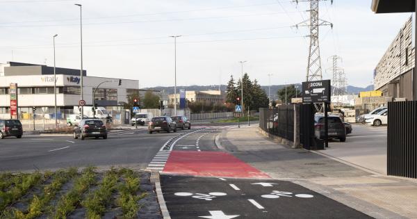 Carril bici en el polígono de Landaben. Fotos: Ayuntamiento de Pamplona