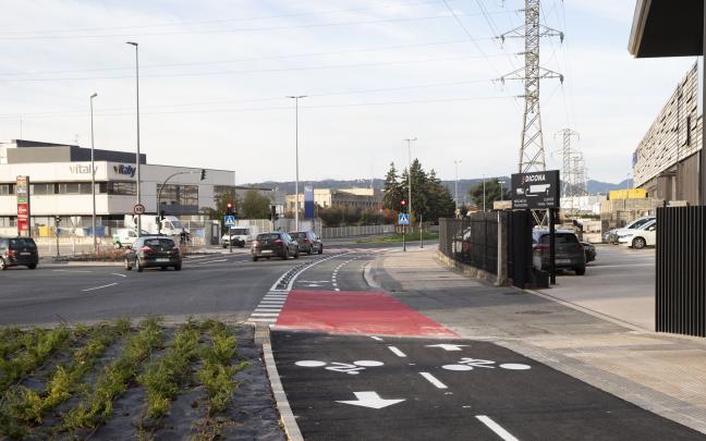 Carril bici en el polígono de Landaben. Fotos: Ayuntamiento de Pamplona
