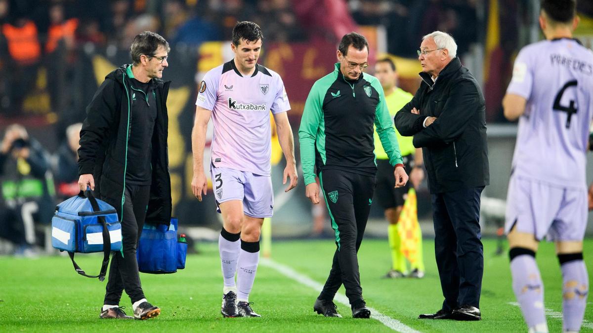 Dani Vivian en el momento de retirarse anoche lesionado en Roma. / ATHLETIC CLUB