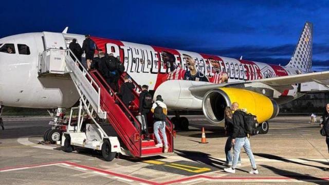 Avión de Vueling "tuneado" con la imagen de los jugadores del Athletic Avión de Vueling "tuneado" con la imagen de los jugadores del Athletic