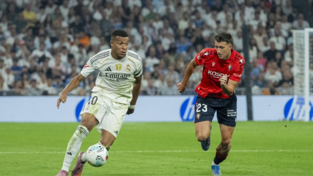 Abel Bretones disputando un balón con Kylian Mbappé en el duelo del Santiago Bernabéu de la jornada 1. Foto: LaLiga