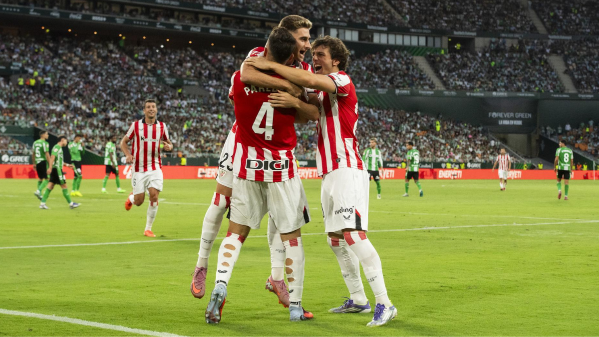 Los jugadores del Athletic celebrando el tanto de Aitor Paredes contra el Real Betis. Foto: Athletic Club