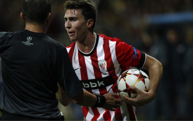 Aymeric Laporte en imagen durante un partido con el Athletic en Champions League. Foto: Pablo Viñas
