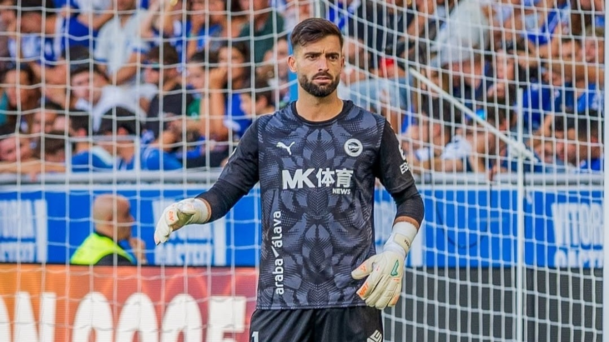 Antonio Sivera en imagen durante un partido en la presente temporada con el Deportivo Alavés. Foto: Deportivo Alavés